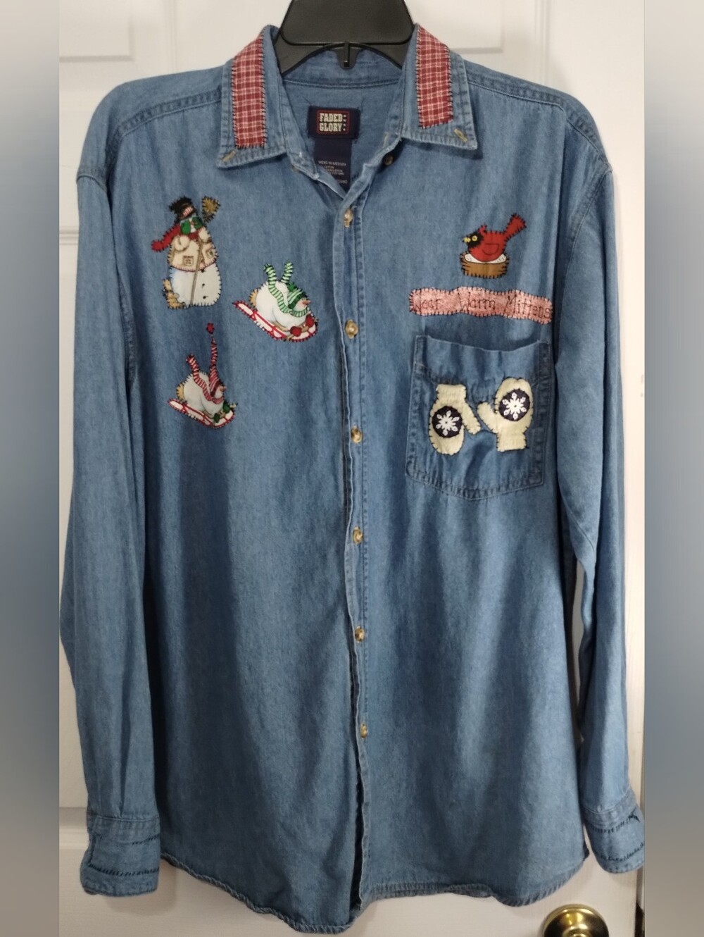 Vintage Faded Glory Men’s  Denim  Button Up Embroidered Snowman Winter Top